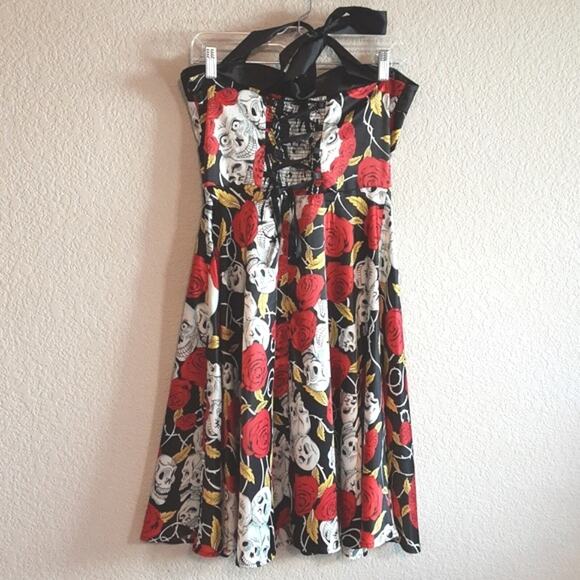 Dress Tells NEW Whimsigoth Skulls Roses Lace Corset Bow Back Halter Swing Dress - Picture 4 of 9